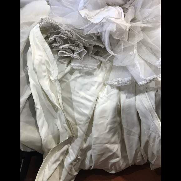 Lazaro tulle Swarovski A line wedding gown - Picture 8 of 8